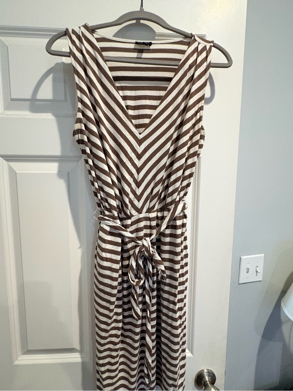 Talbots Brown/Cream Striped Sleeveless Midi Dress w/ Pockets – Tie Waist- Medium
